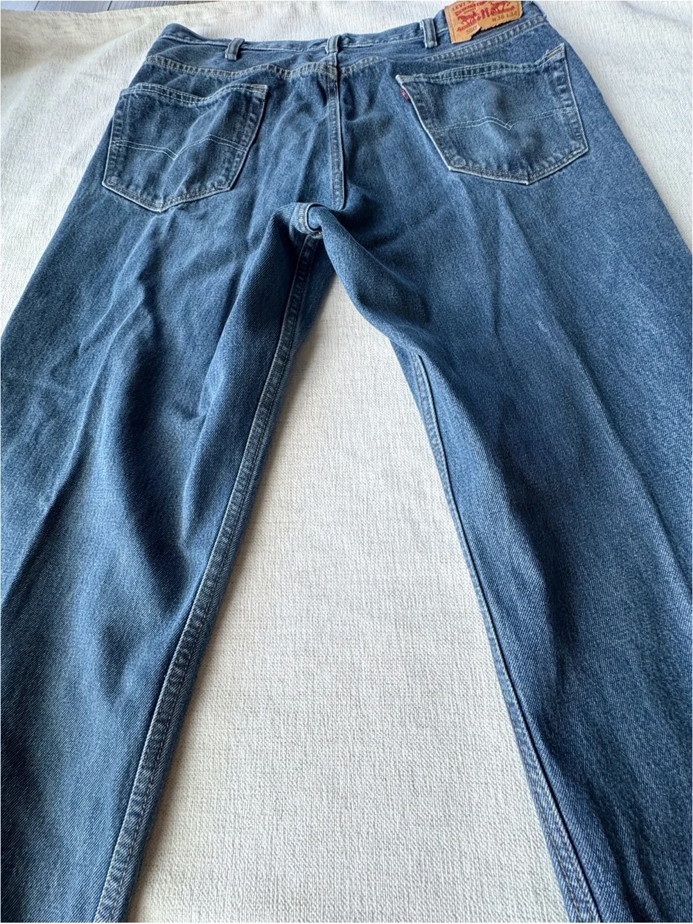 Levi's Men's 38x34 Classic 550 Regular Fit Jeans - in blue